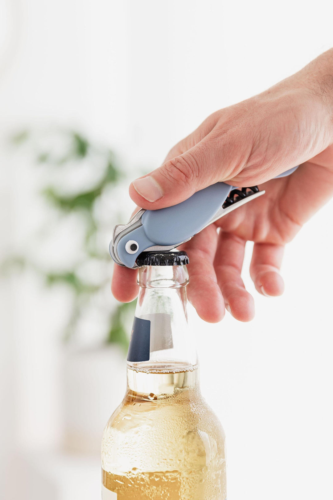 Waiter's Friend - Budgie Bottle Opener - Blue