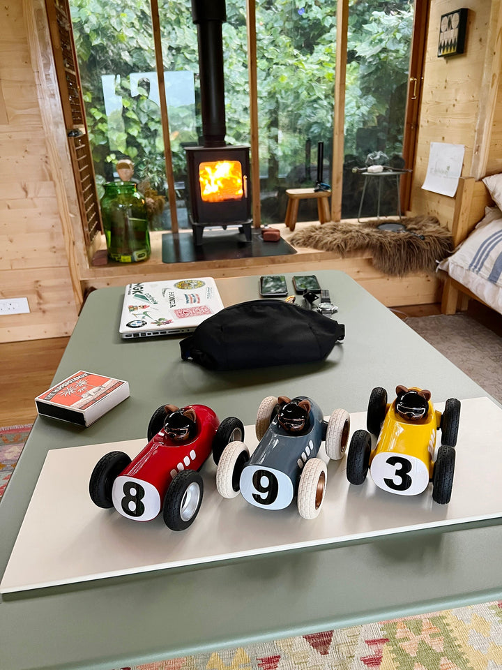 Playforever Egg Roadster - Scrambler