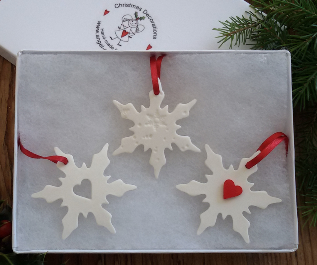Trio Of Assorted Ceramic Snowflake Decorations -Red