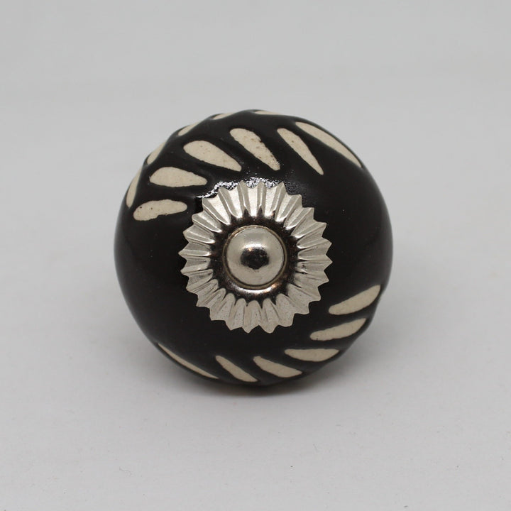 Brown/ Cream Garden Pattern Knob