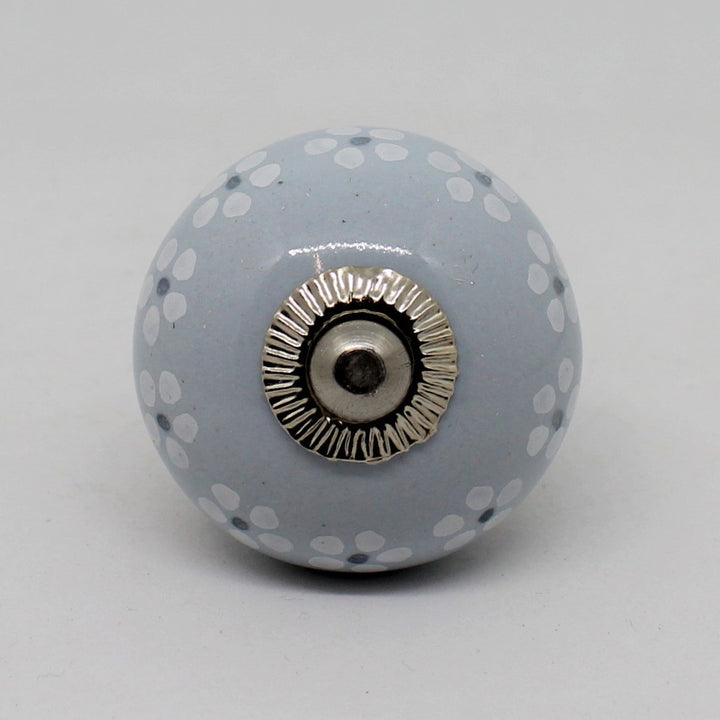 Pale Blue Daisy Chain Knob