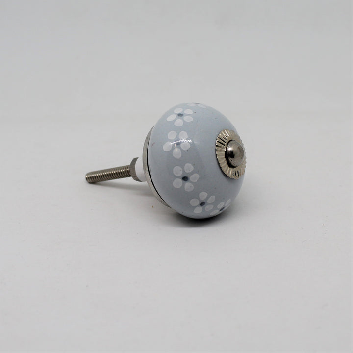 Pale Blue Daisy Chain Knob