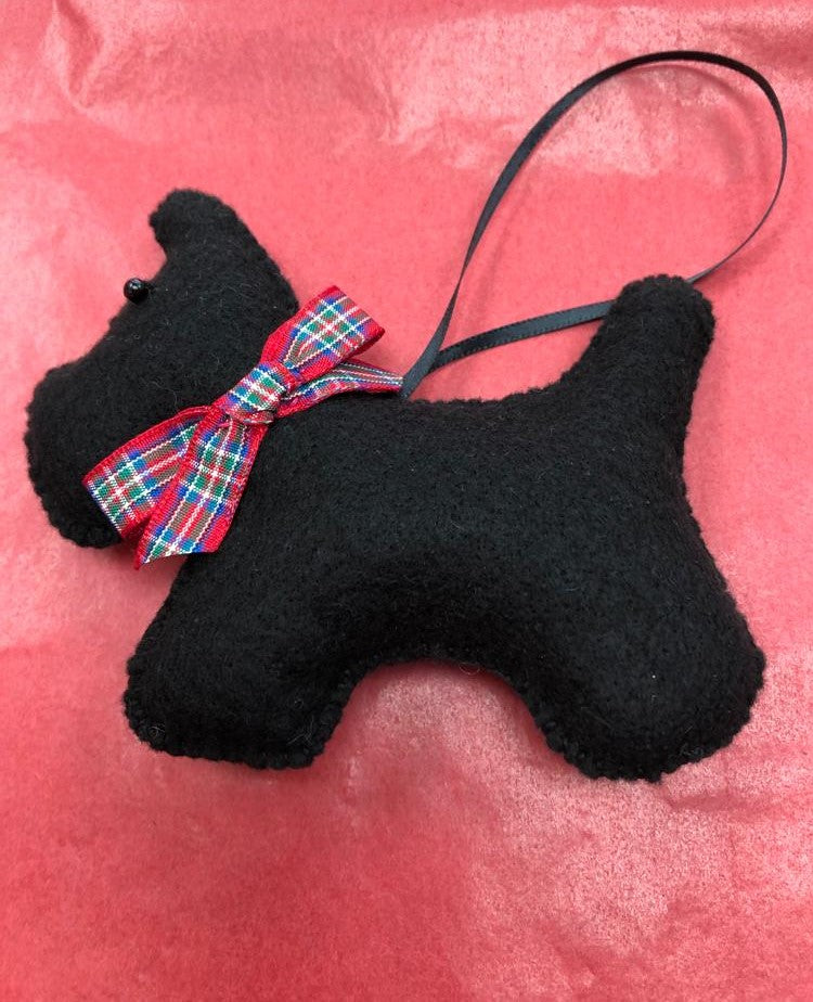 Hanging Animal Ornaments - Scotties Black