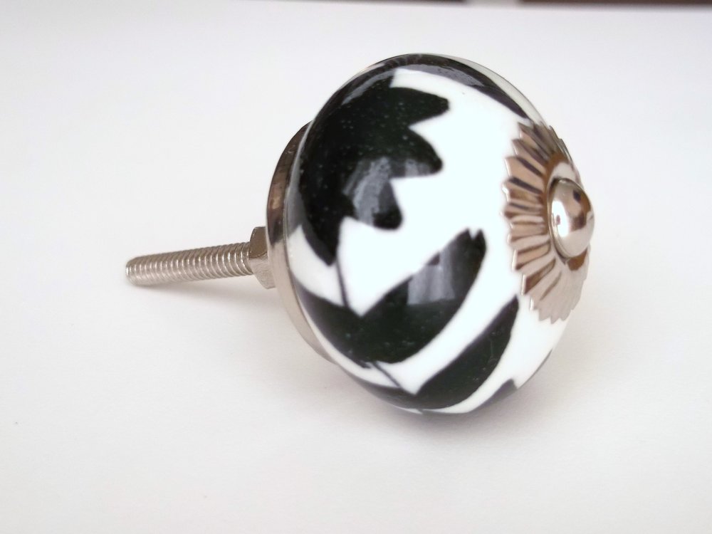 White and Black Pattern Knob