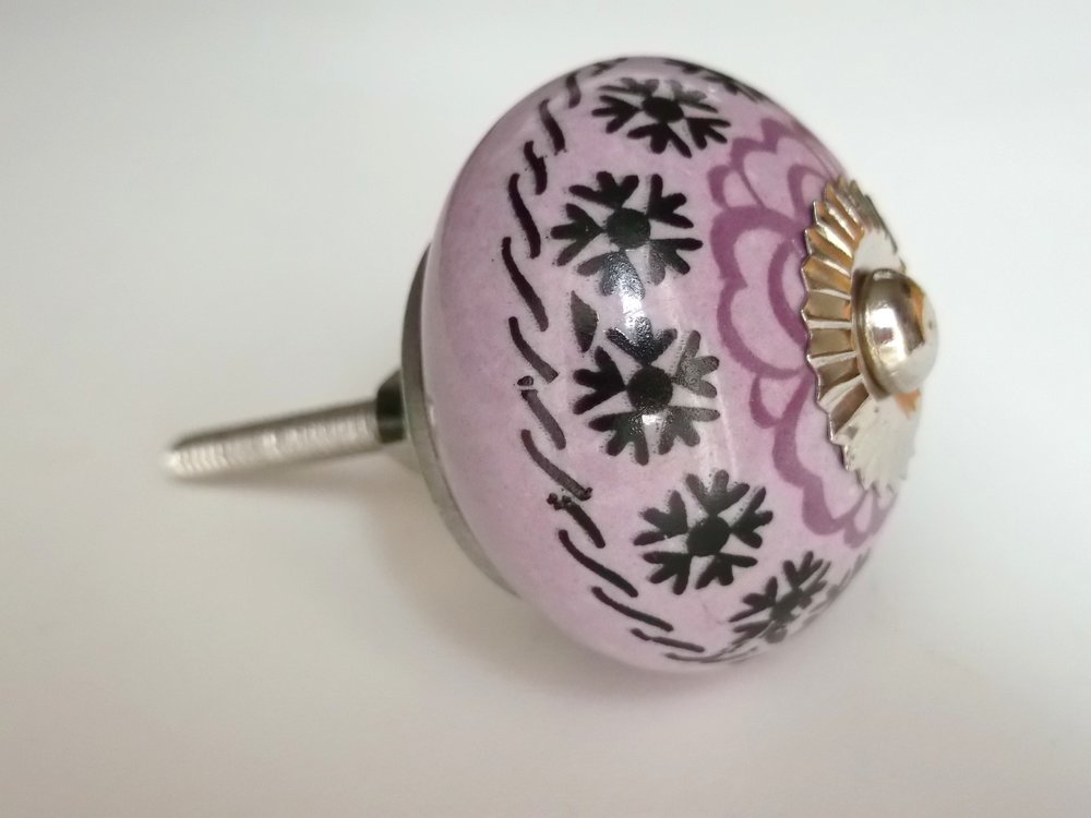 Black and Purple Pattern Knob