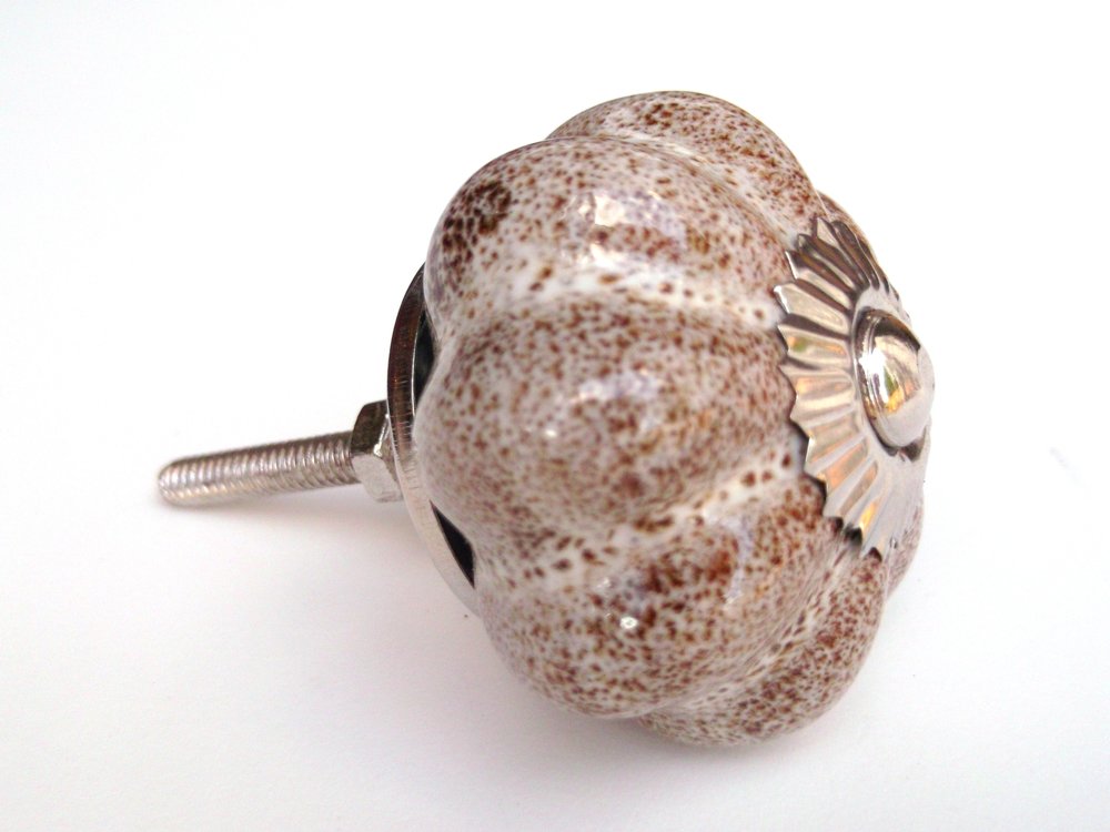 Light Brown Flower Knob