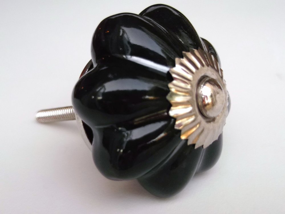 Black Flower Knob