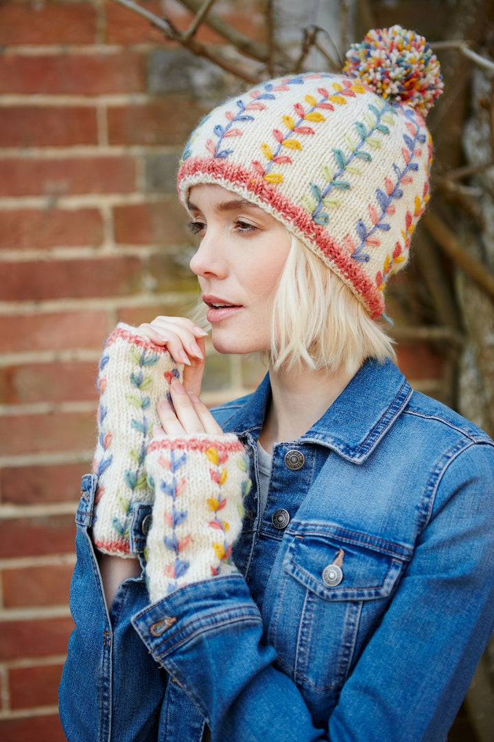 Kylemore Bobble Hat - Cream