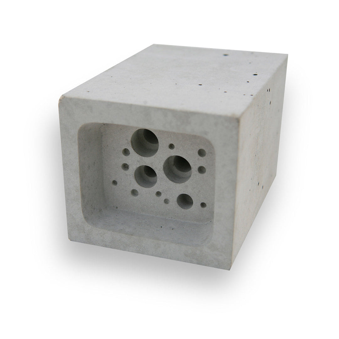 Small Bee Block -White