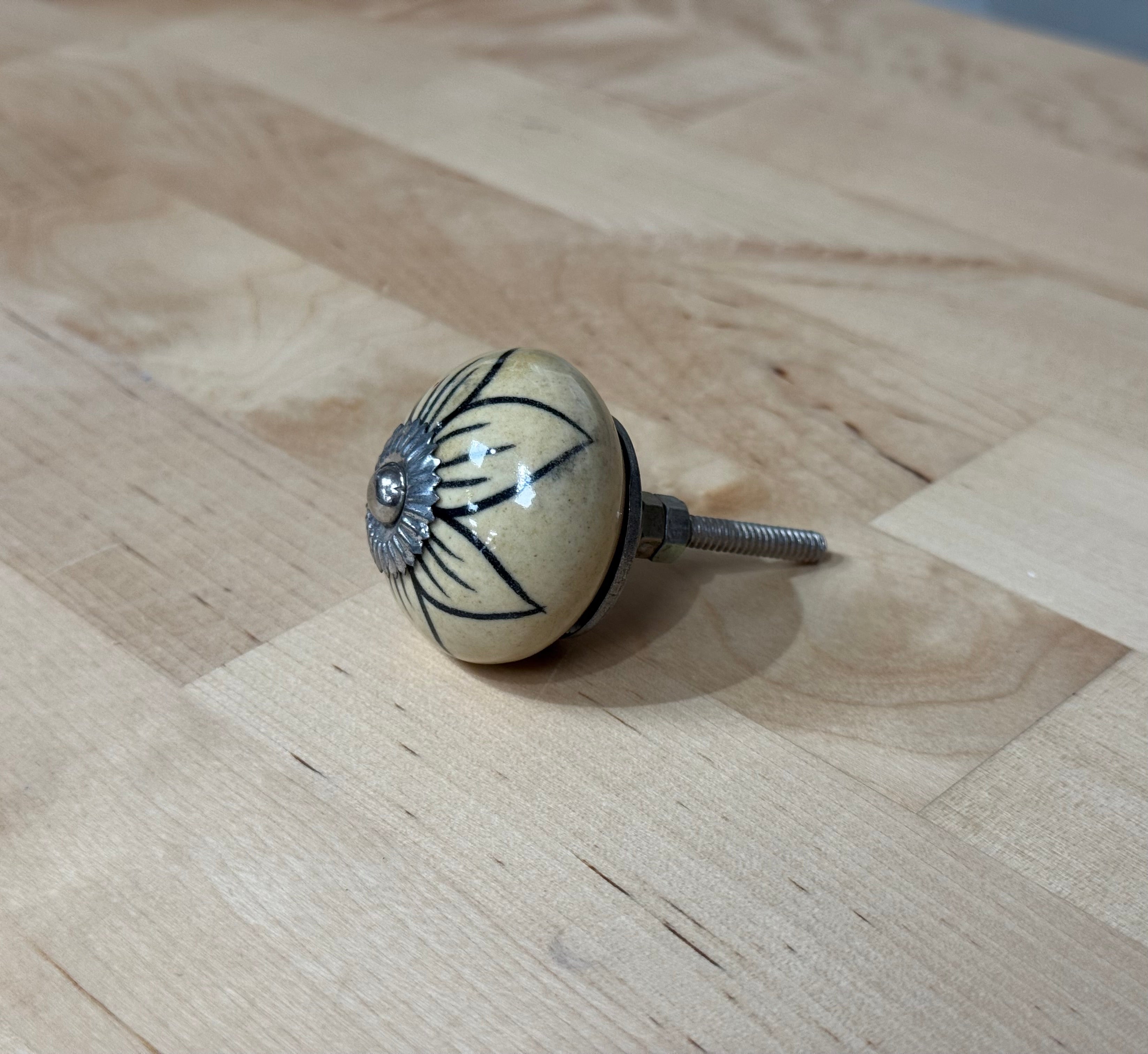 Light Brown and Black Flower Knob - Shiny