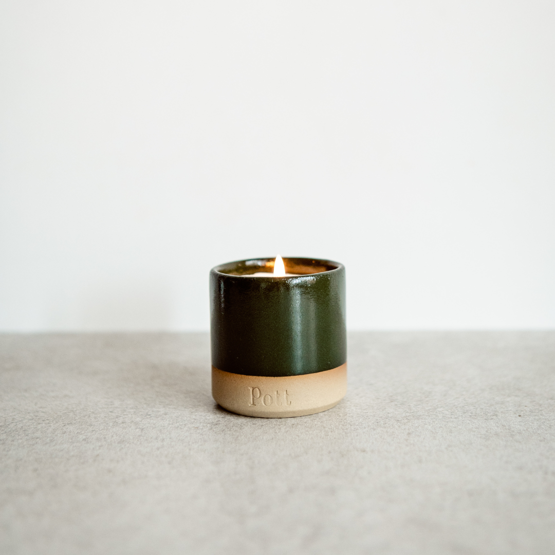Holly Pot Candle - Fir