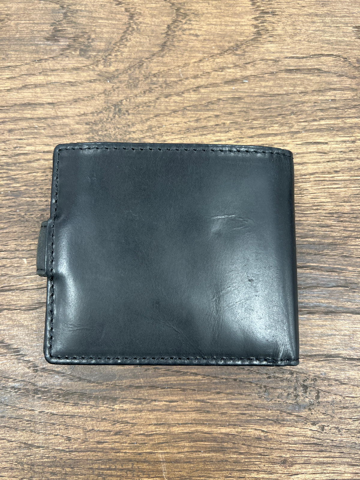 Leather Black Oil Pull Up Wallet Card With Centre Over Flap