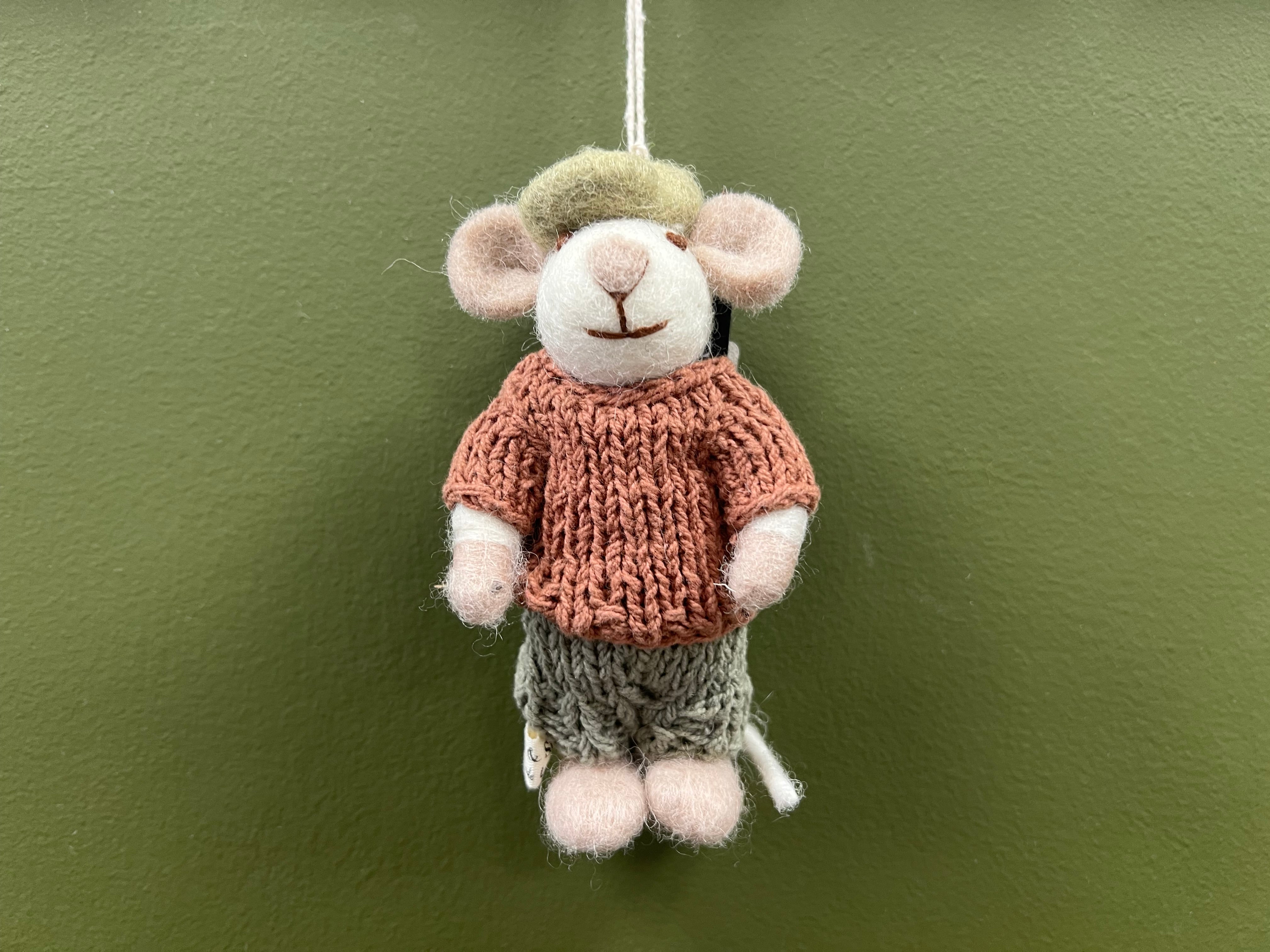 White Mouse With Cap