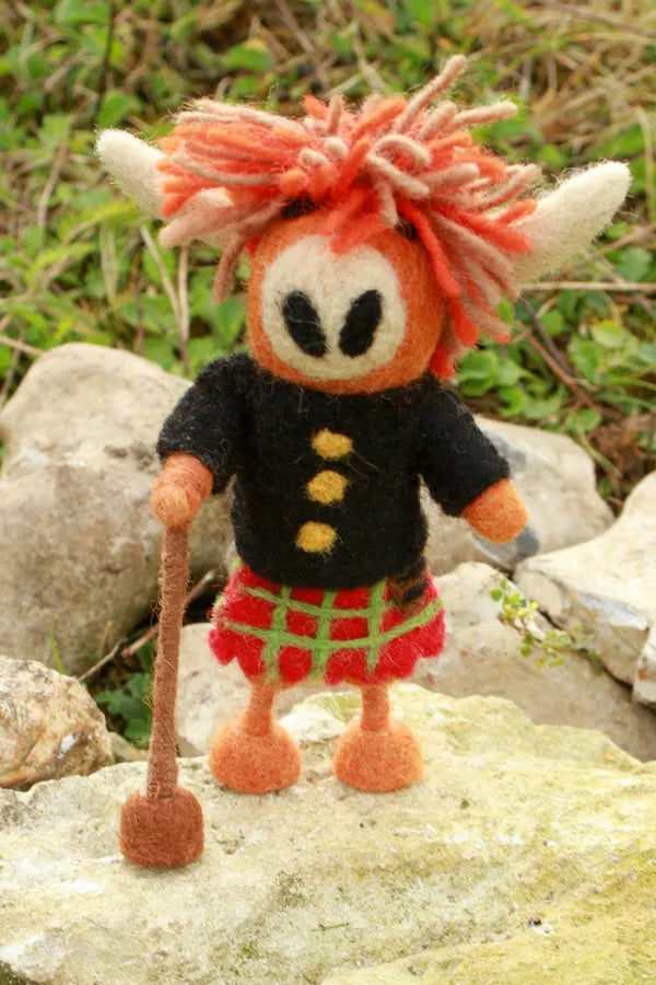 Hamish Highland Walker Standing Decoration