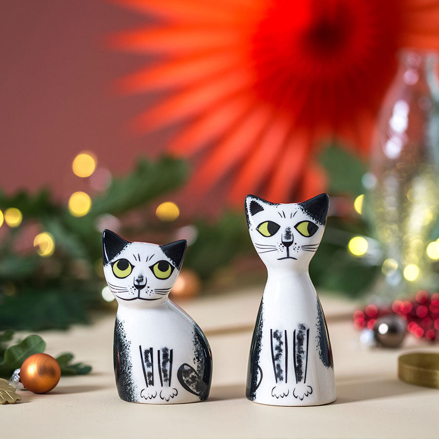 Cat salt deals and pepper shakers