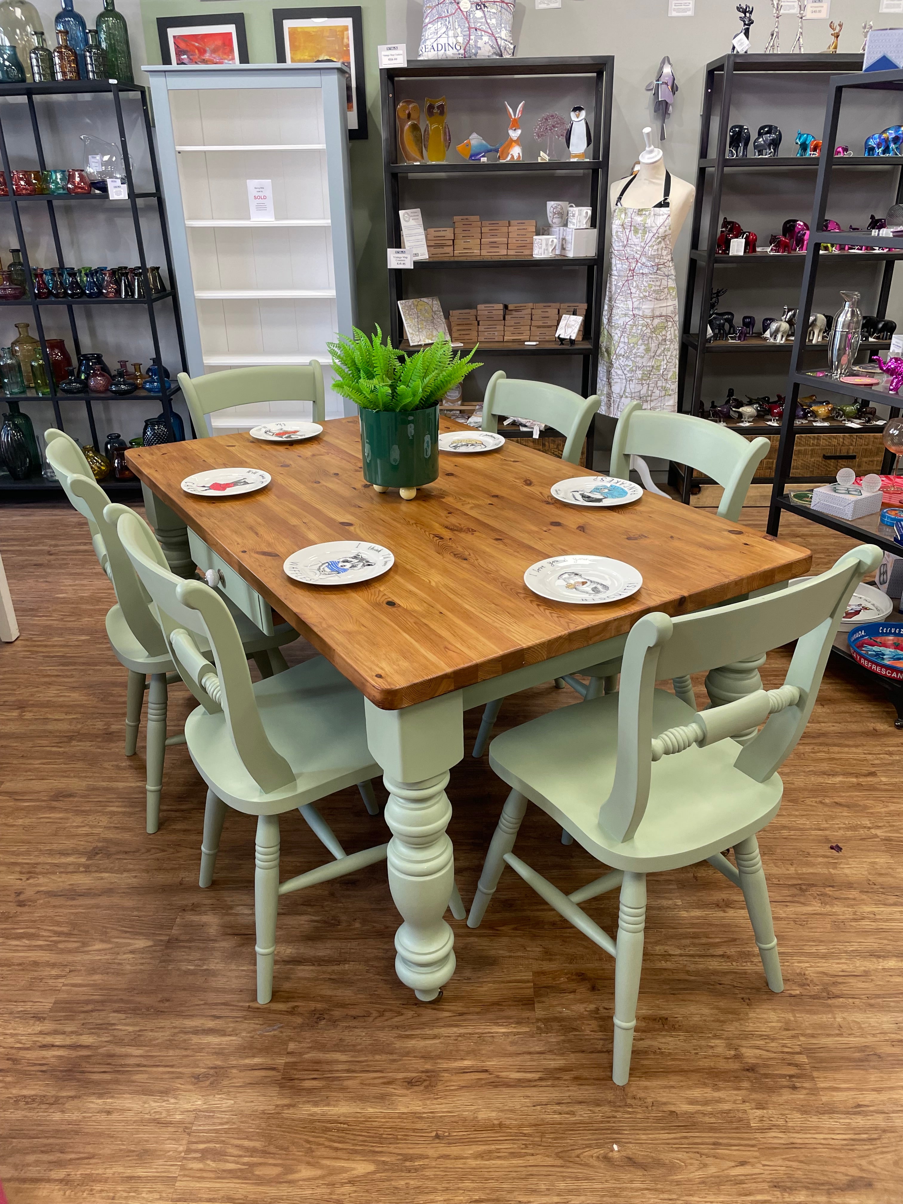 Farmhouse Dining Table and 6 Chairs