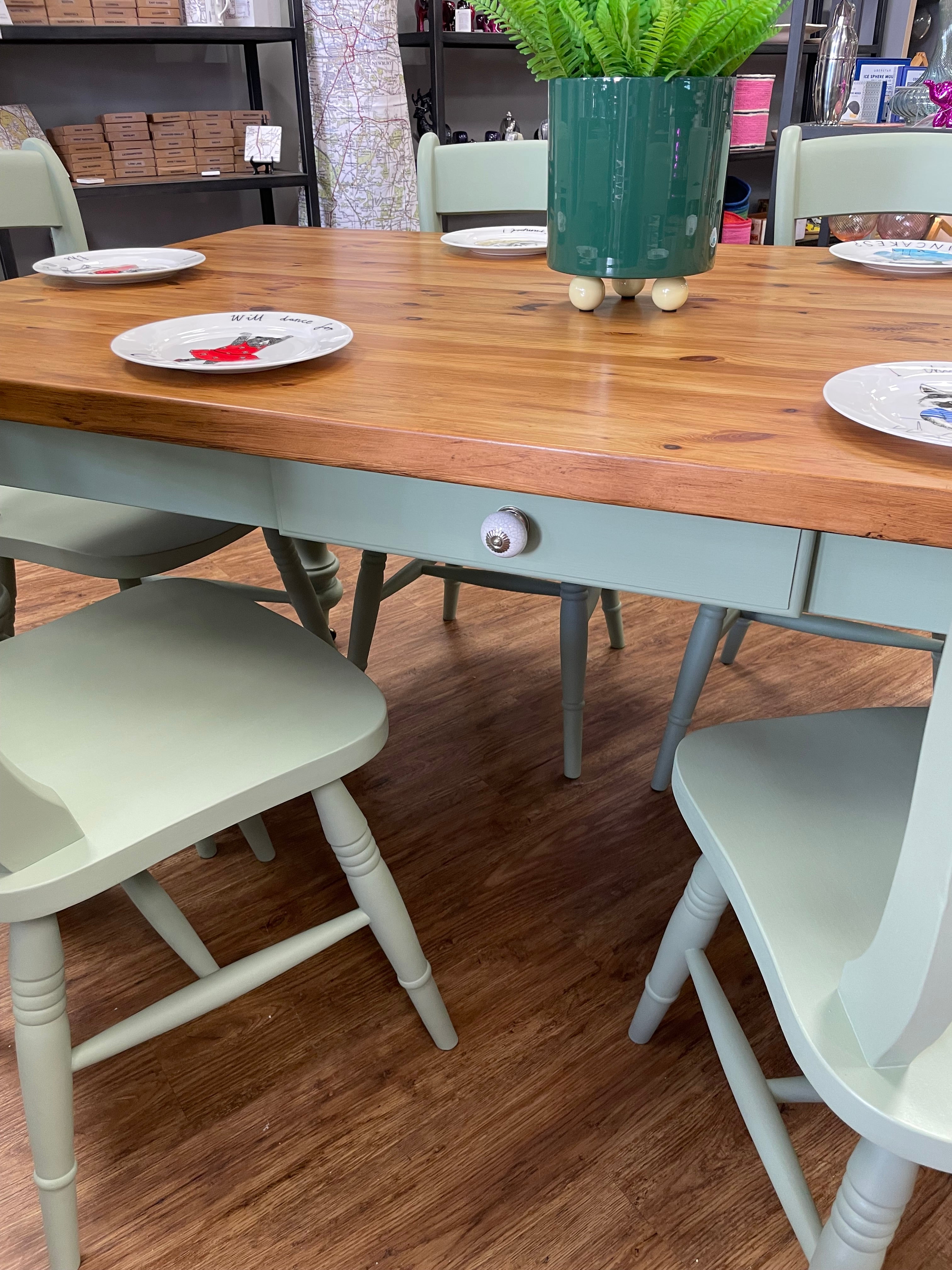 Farmhouse Dining Table and 6 Chairs