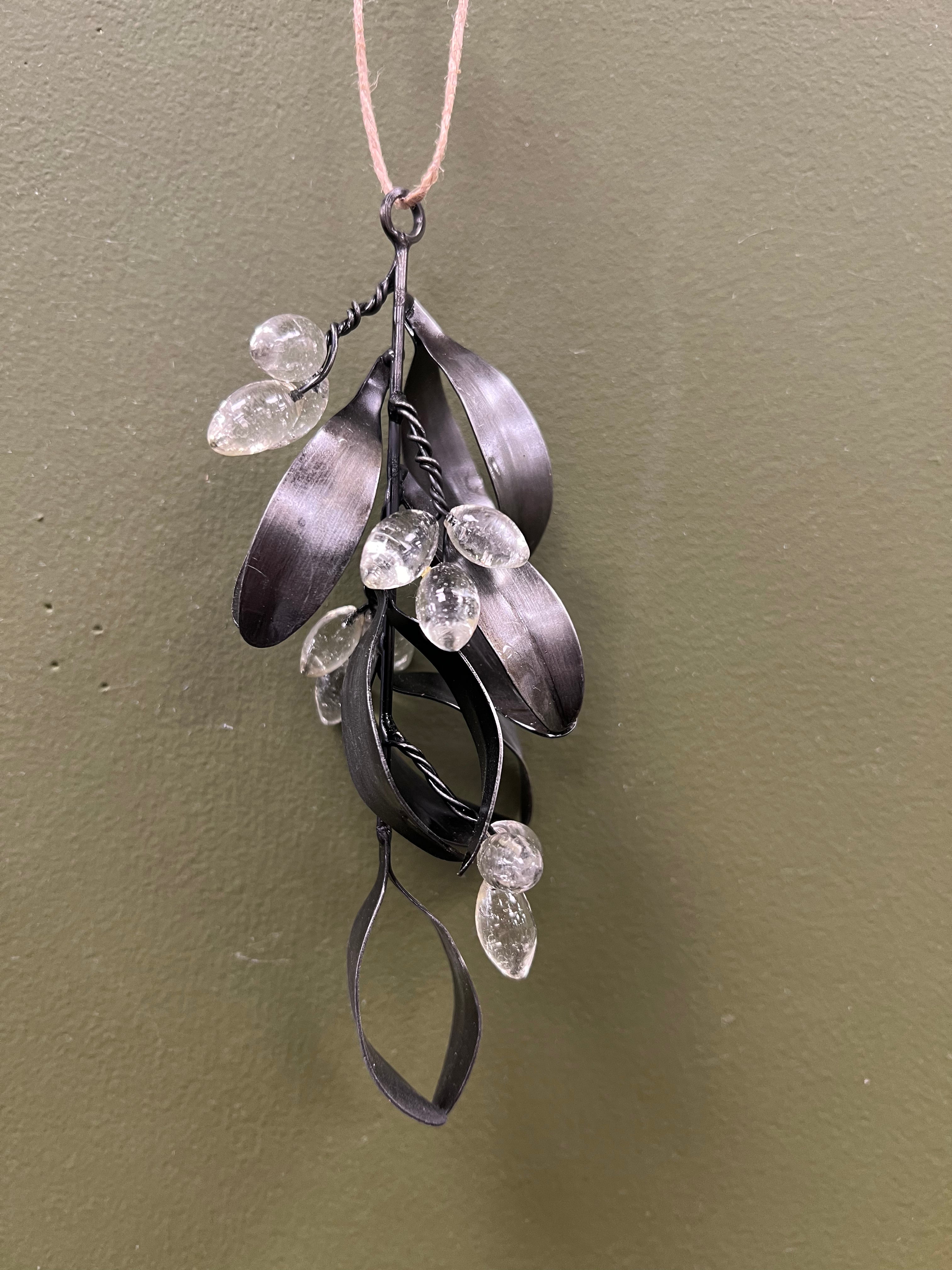 Metal Mistletoe Decoration