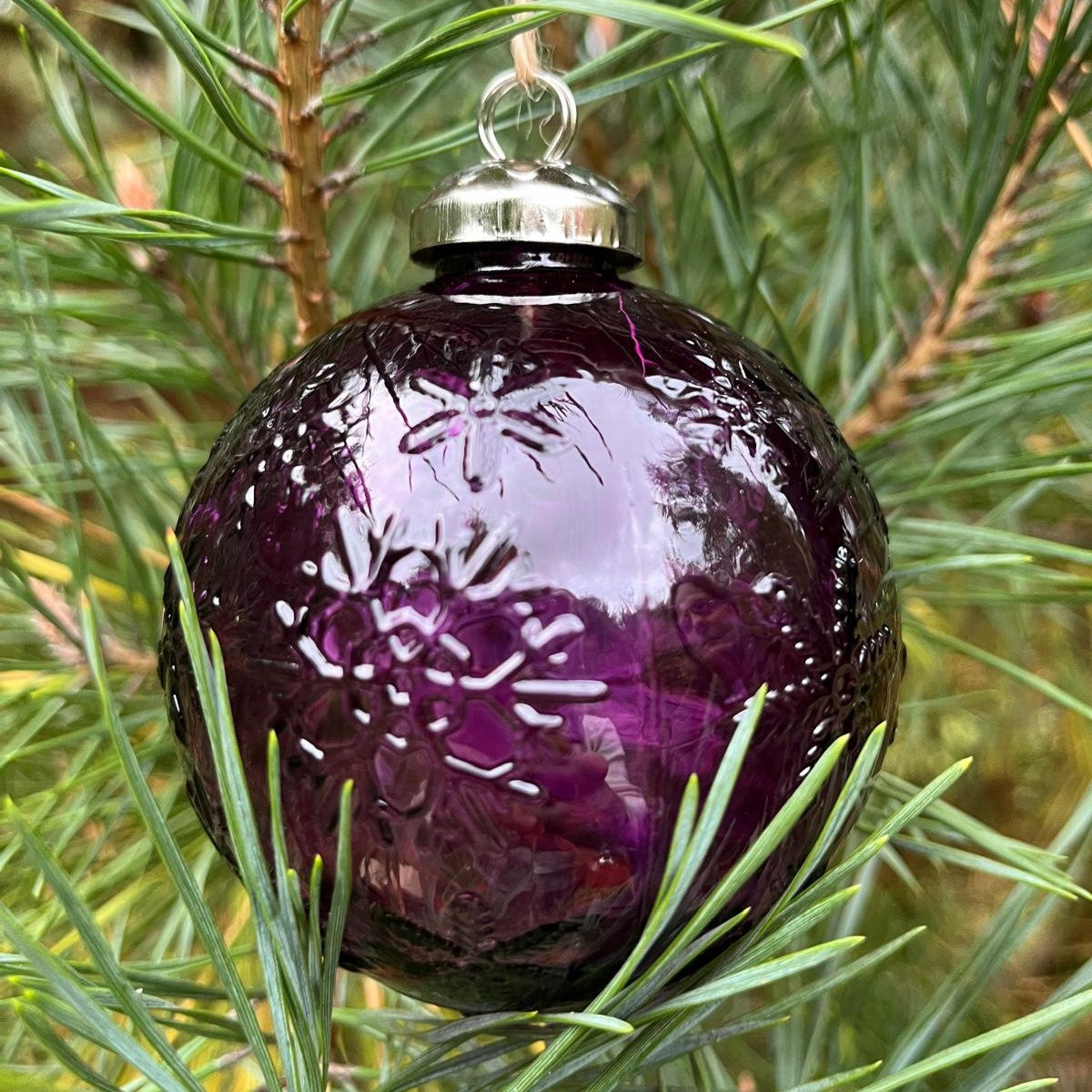 Patterned Recycled Glass Bauble - Amethyst