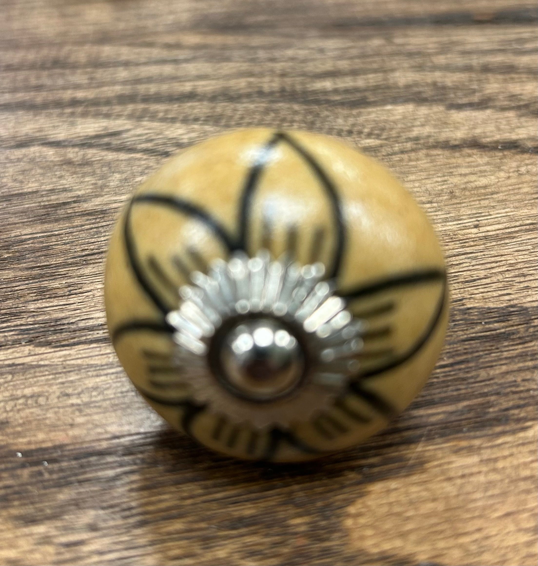 Light Brown and Black Flower Knob