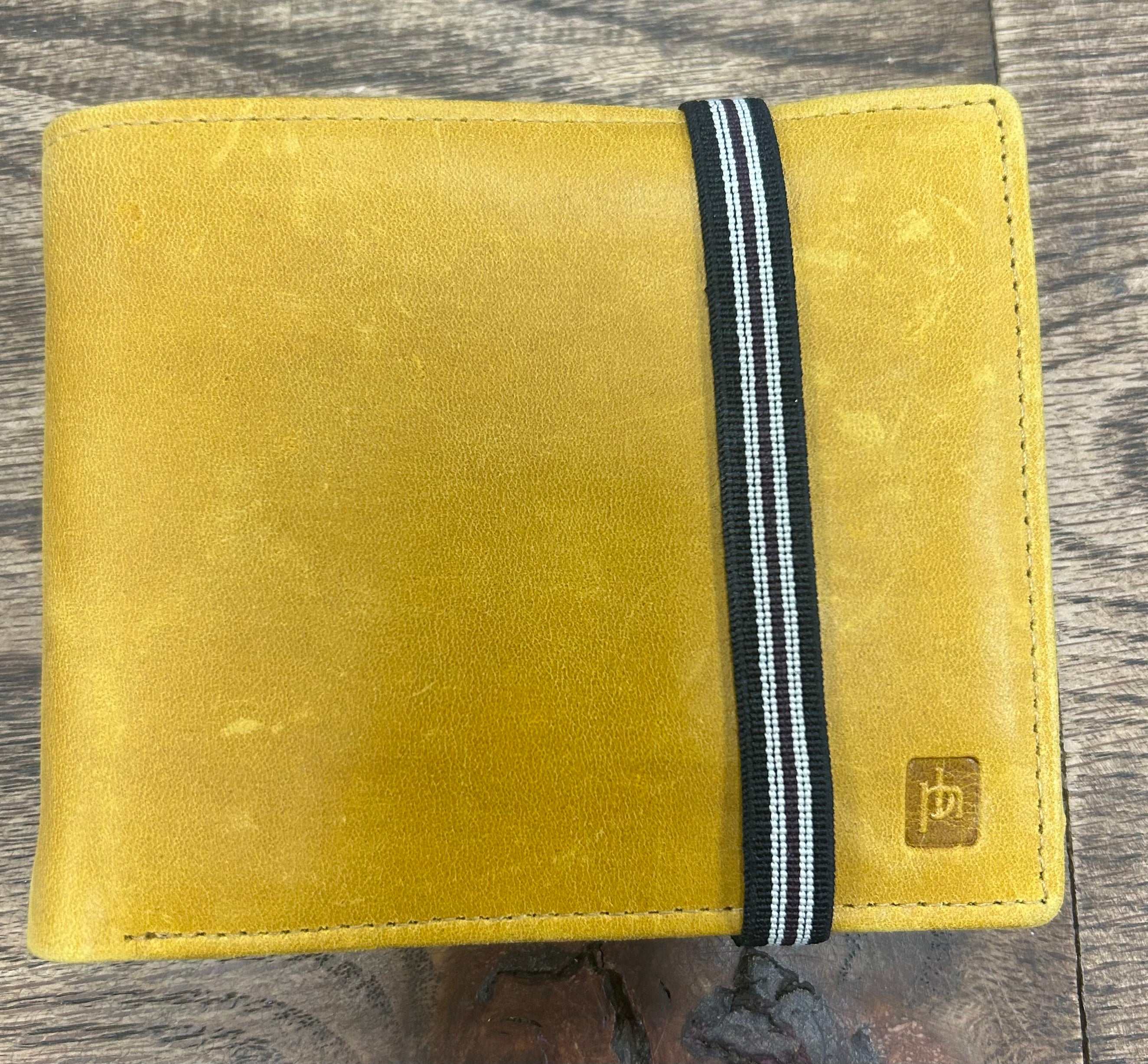 Columbia Bifold Wallet with Coin Pouch - Sand