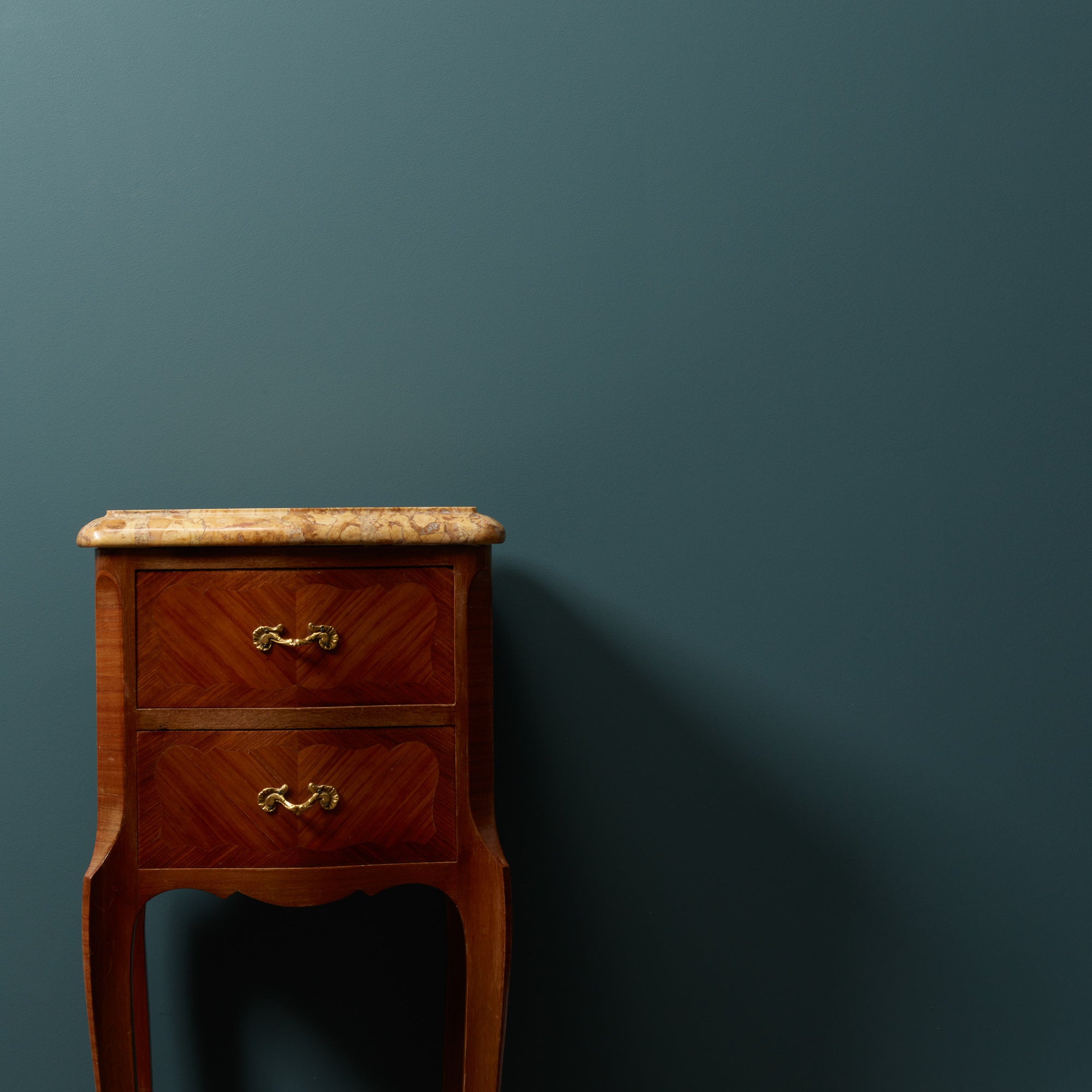 Jitterbug - Peel & Stick Paint Sample