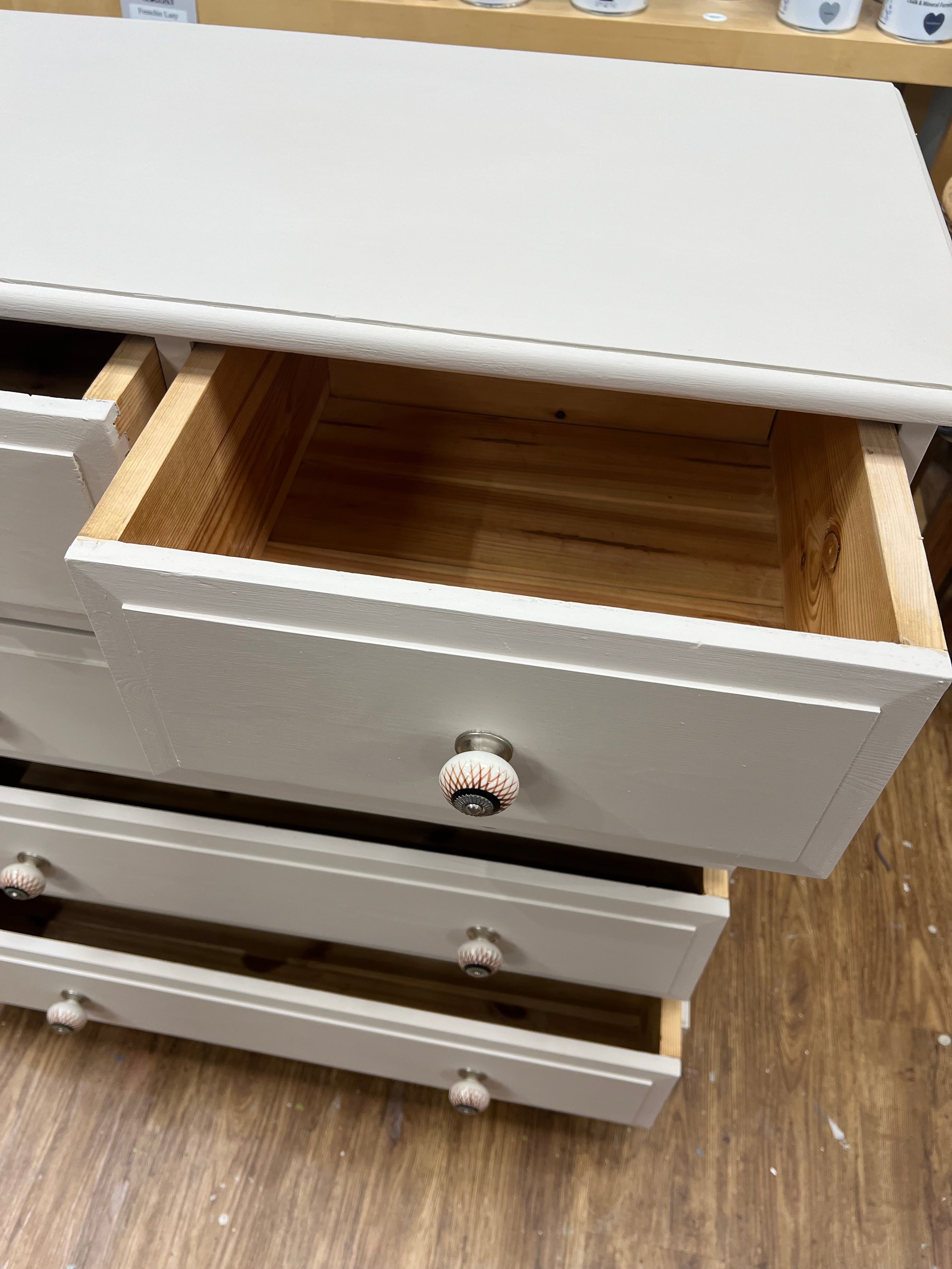 Pine Chest of Drawers