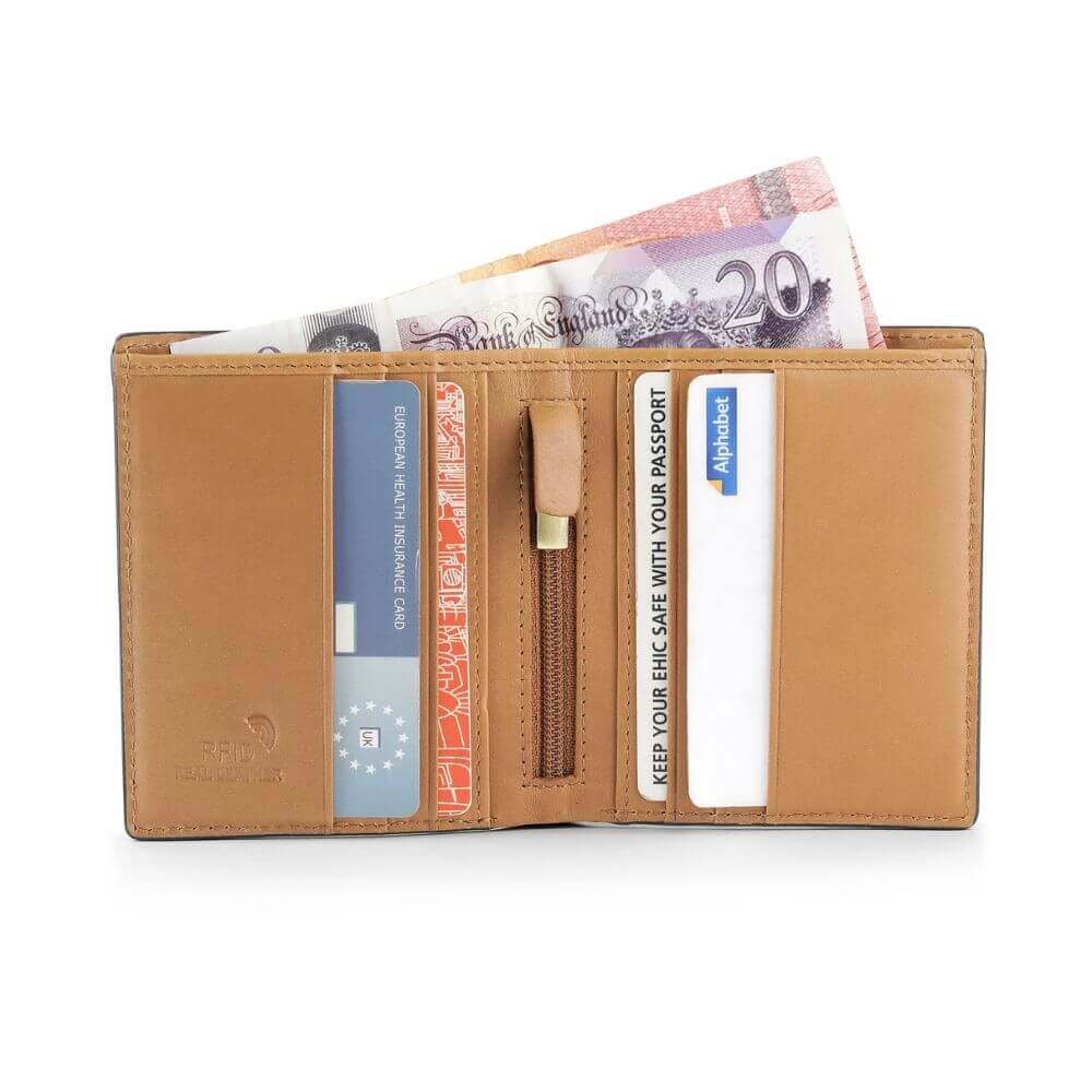 Credit Card Wallet - Riley outback - Tan