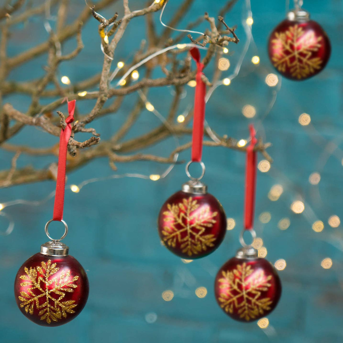 Manaslu Red Small Recycled Glass Bauble