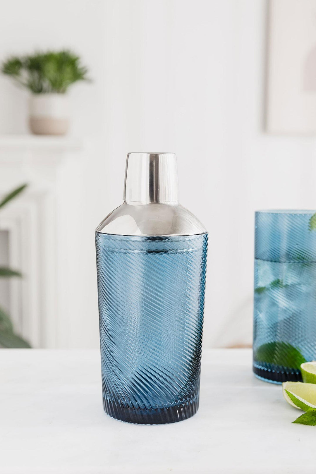 Twist Glass Cocktail Shaker – Blue