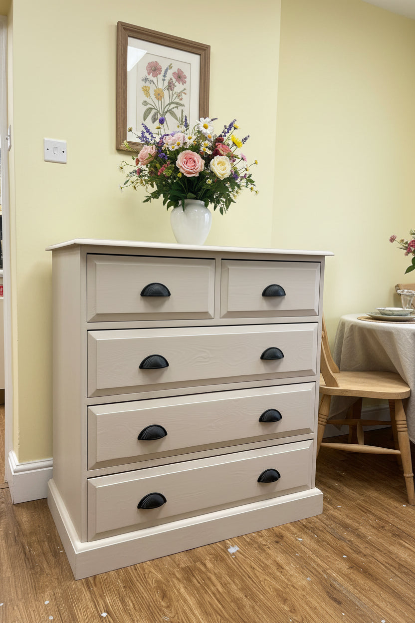 Pine Chest of Drawers