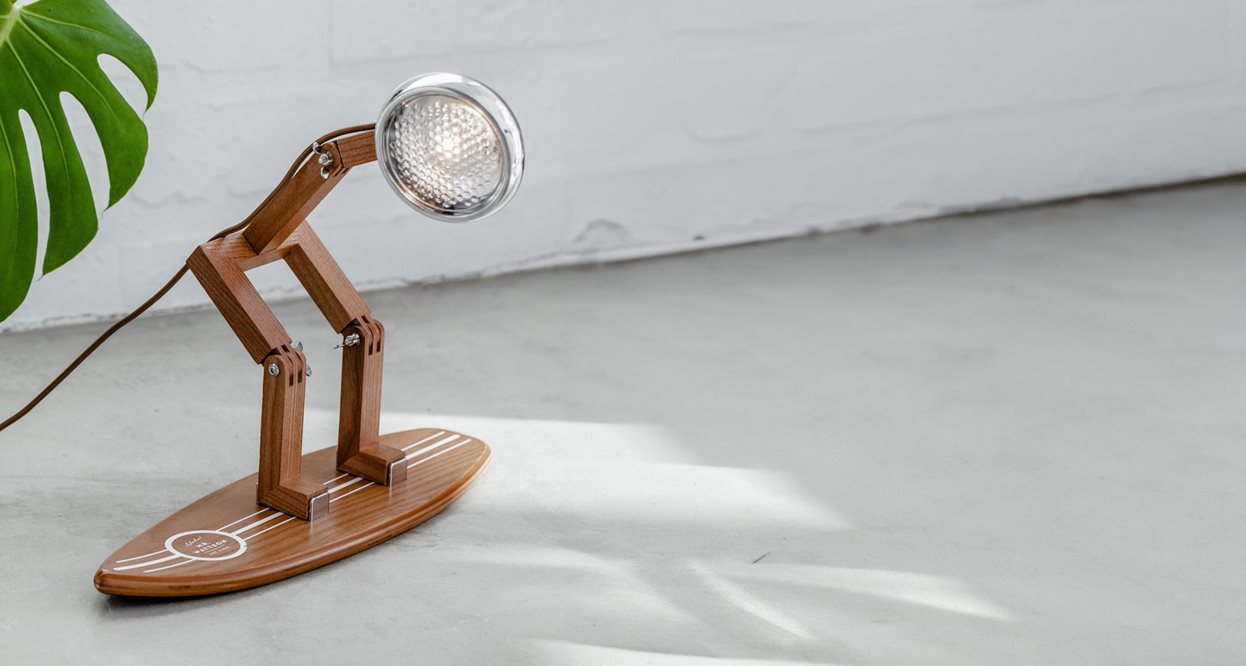 Mini Wattson Surfboard Table Stand