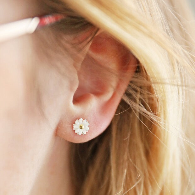 White enamel Daisy Stud Earrings