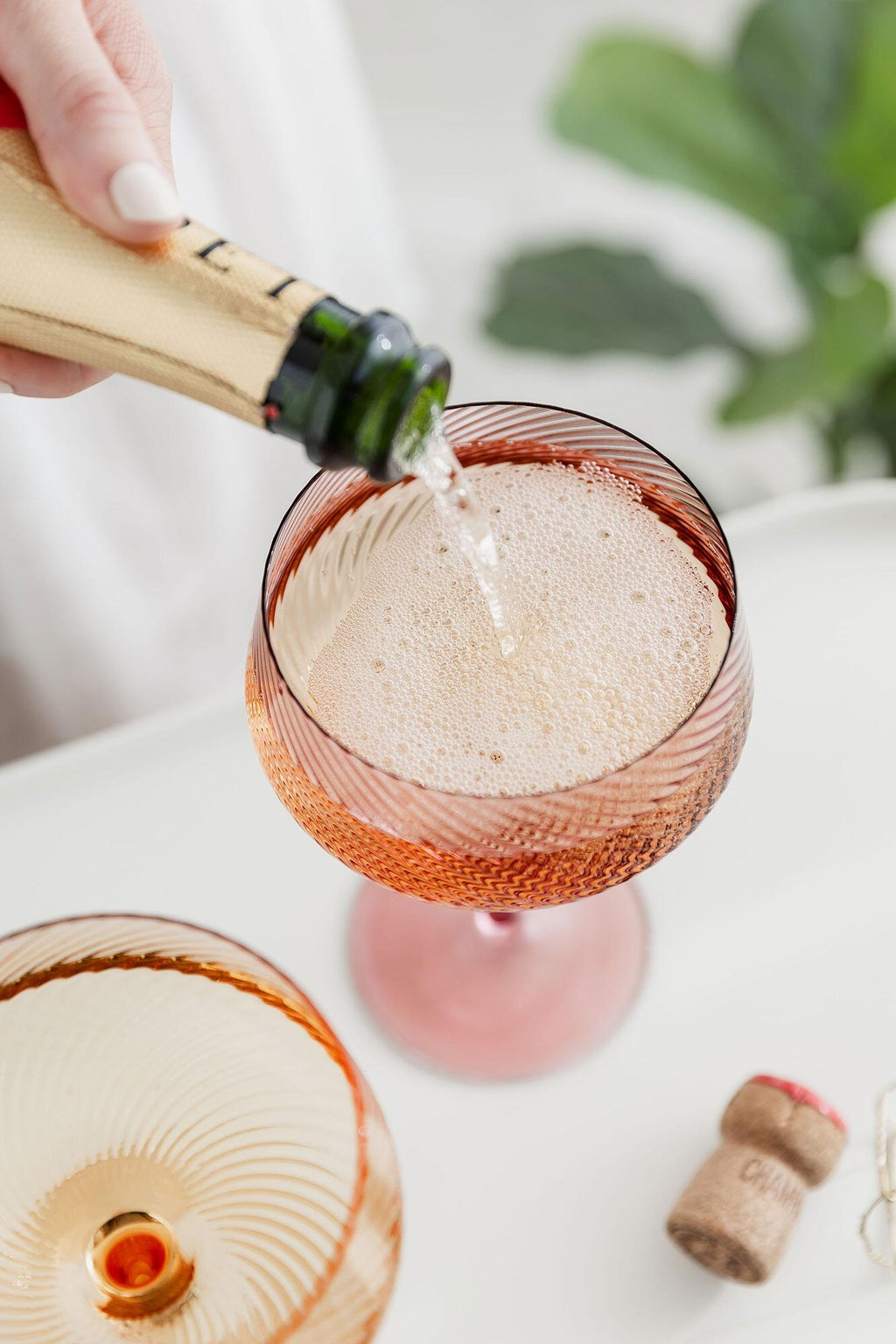 Twist Champagne Coupes – Set of 2 Pink/Peach