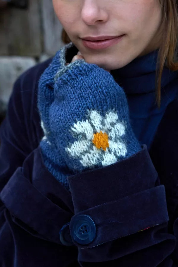 Daisy Handwarmer - Denim