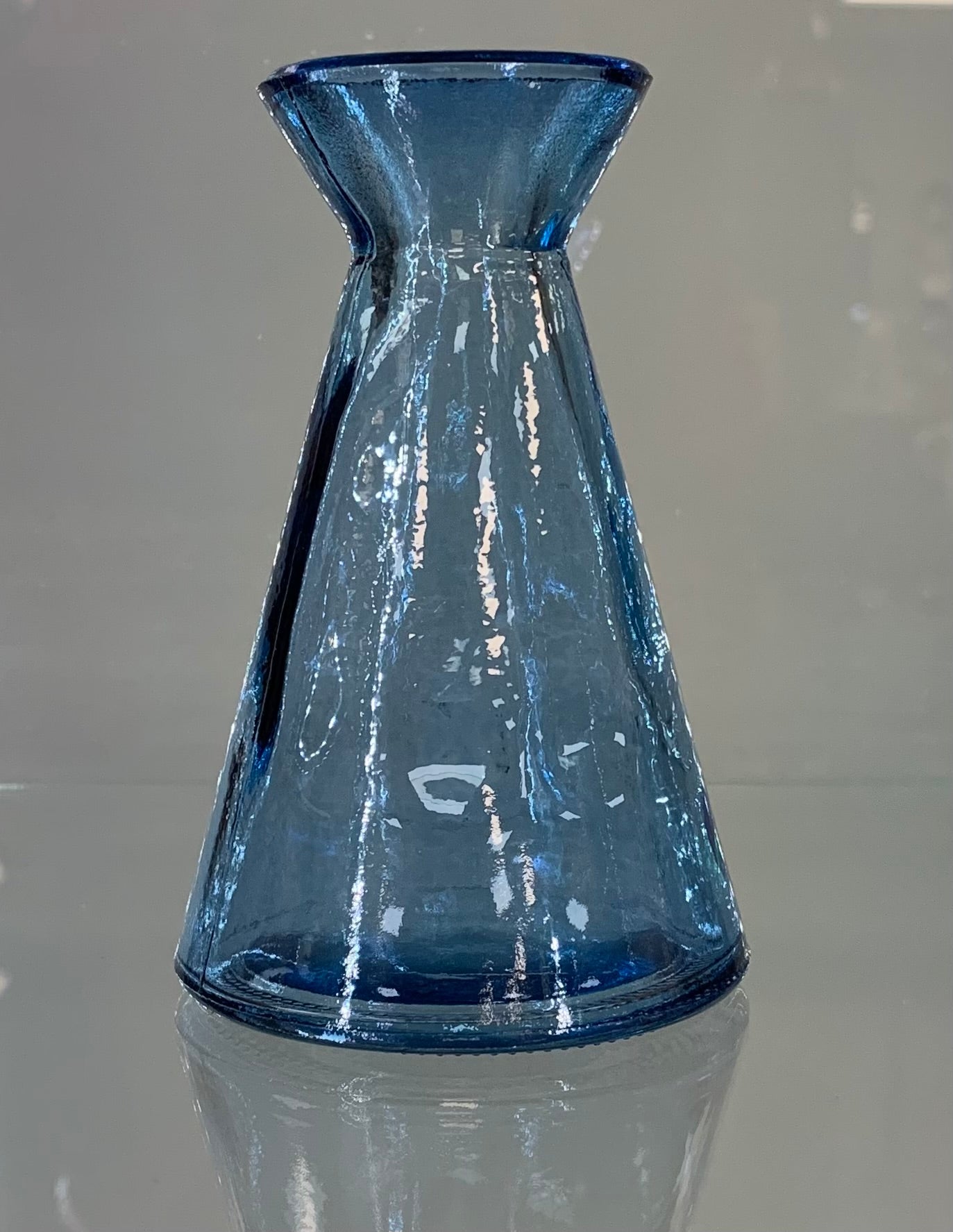 Tarifa Straight Bud Vase