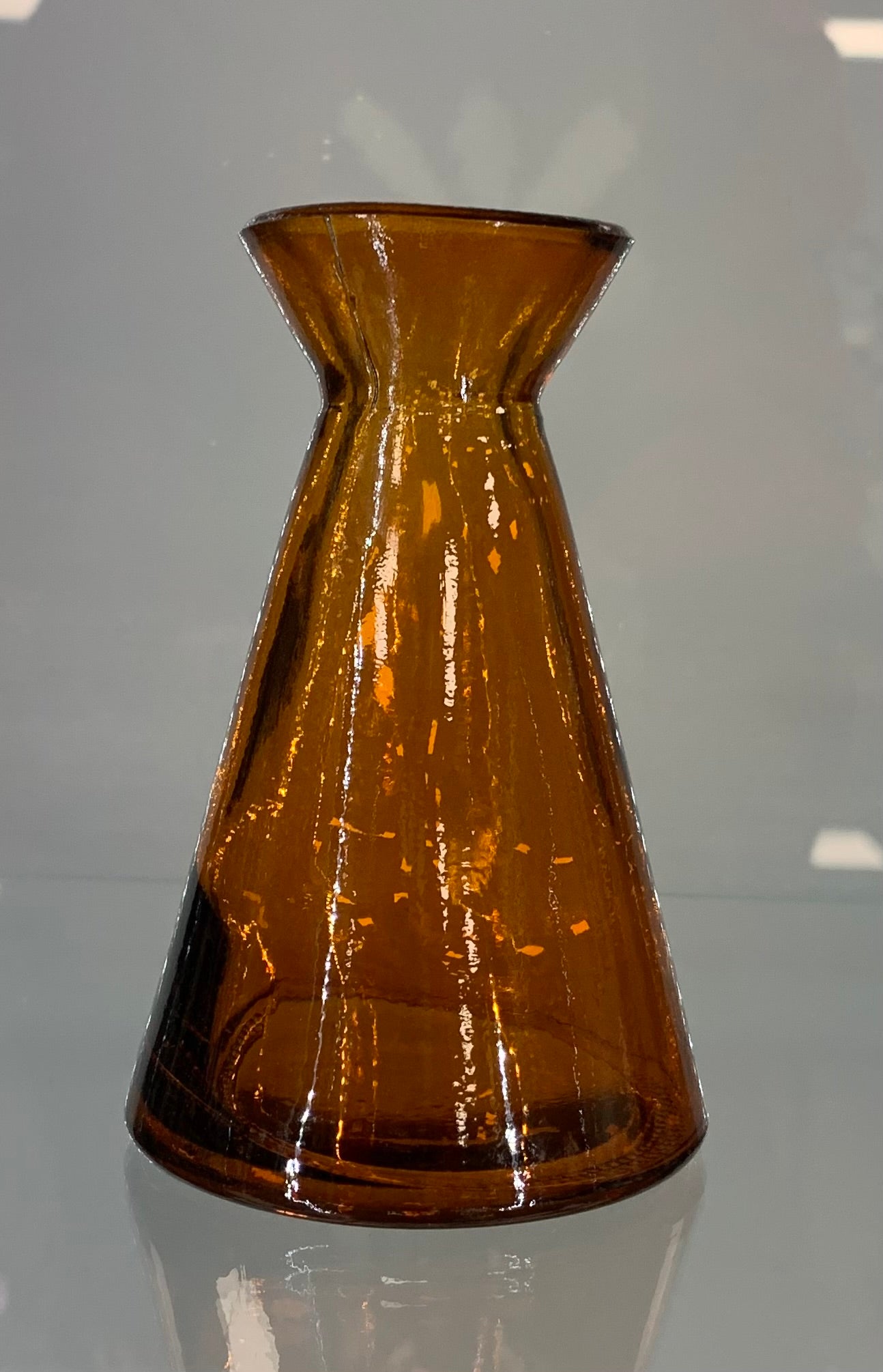 Tarifa Straight Bud Vase