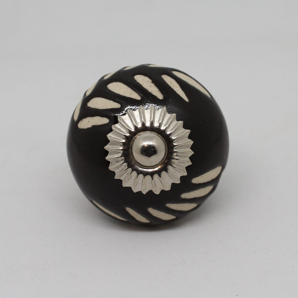 Brown/ Cream Garden Pattern Knob
