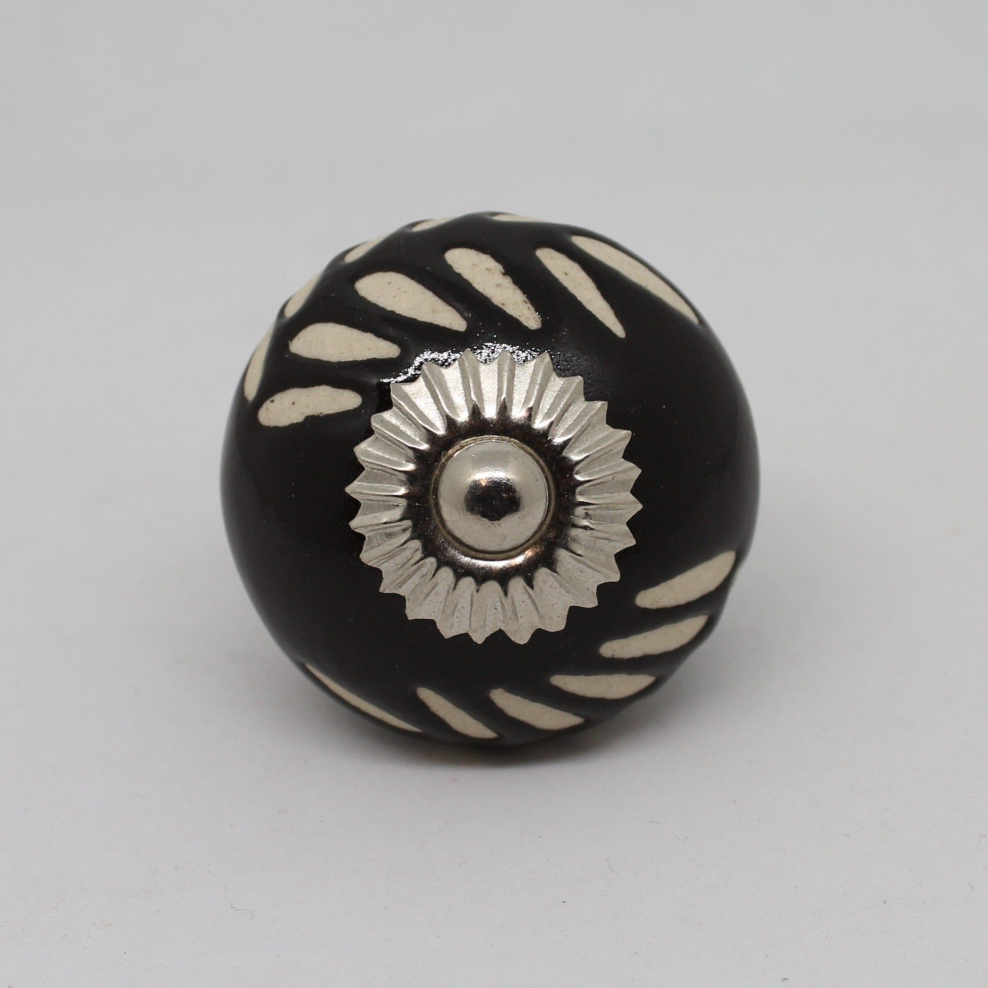 Brown/ Cream Garden Pattern Knob