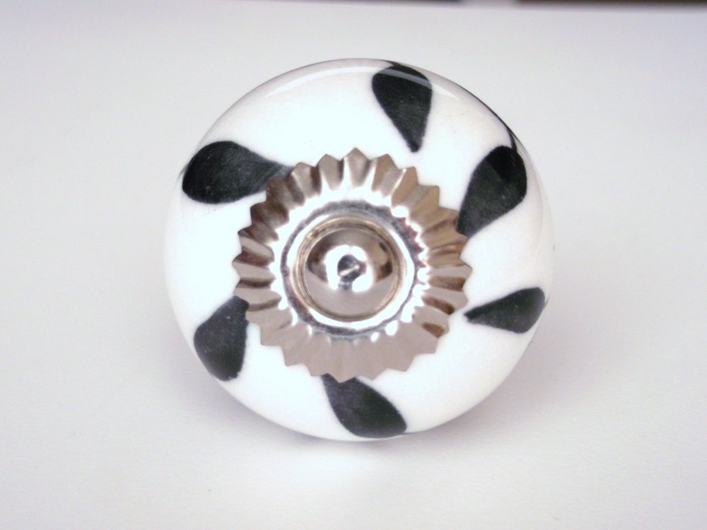 Black and White Swirl Knob