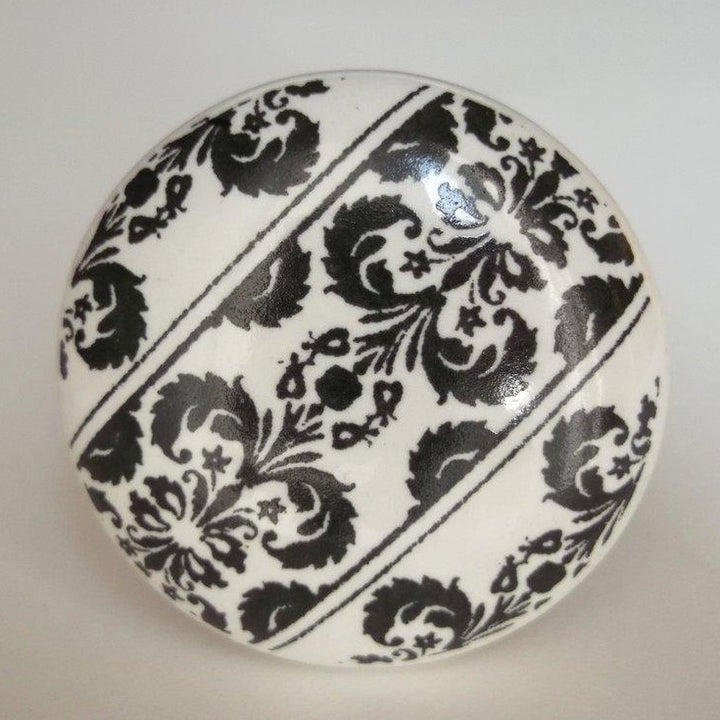 Black and White Pattern Knob