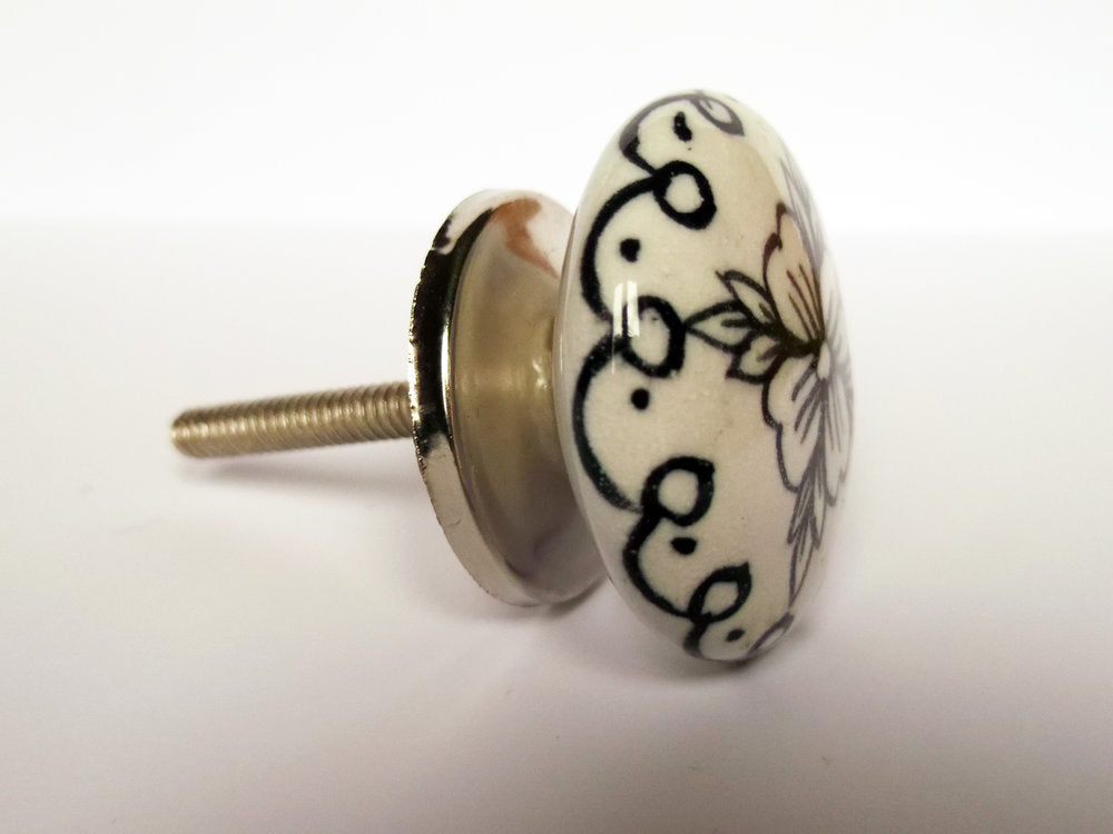 Black and White Flower Flat Knob